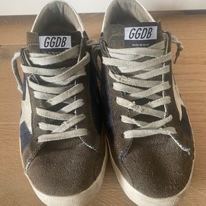 Golden Goose Deluxe Brand Men's (43) denim & grey